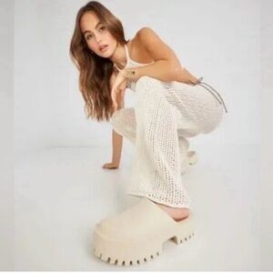 The Post | Bone Colored Chunky Platform Shoes | Slide On Y2K | Clunky Soles SZ 8